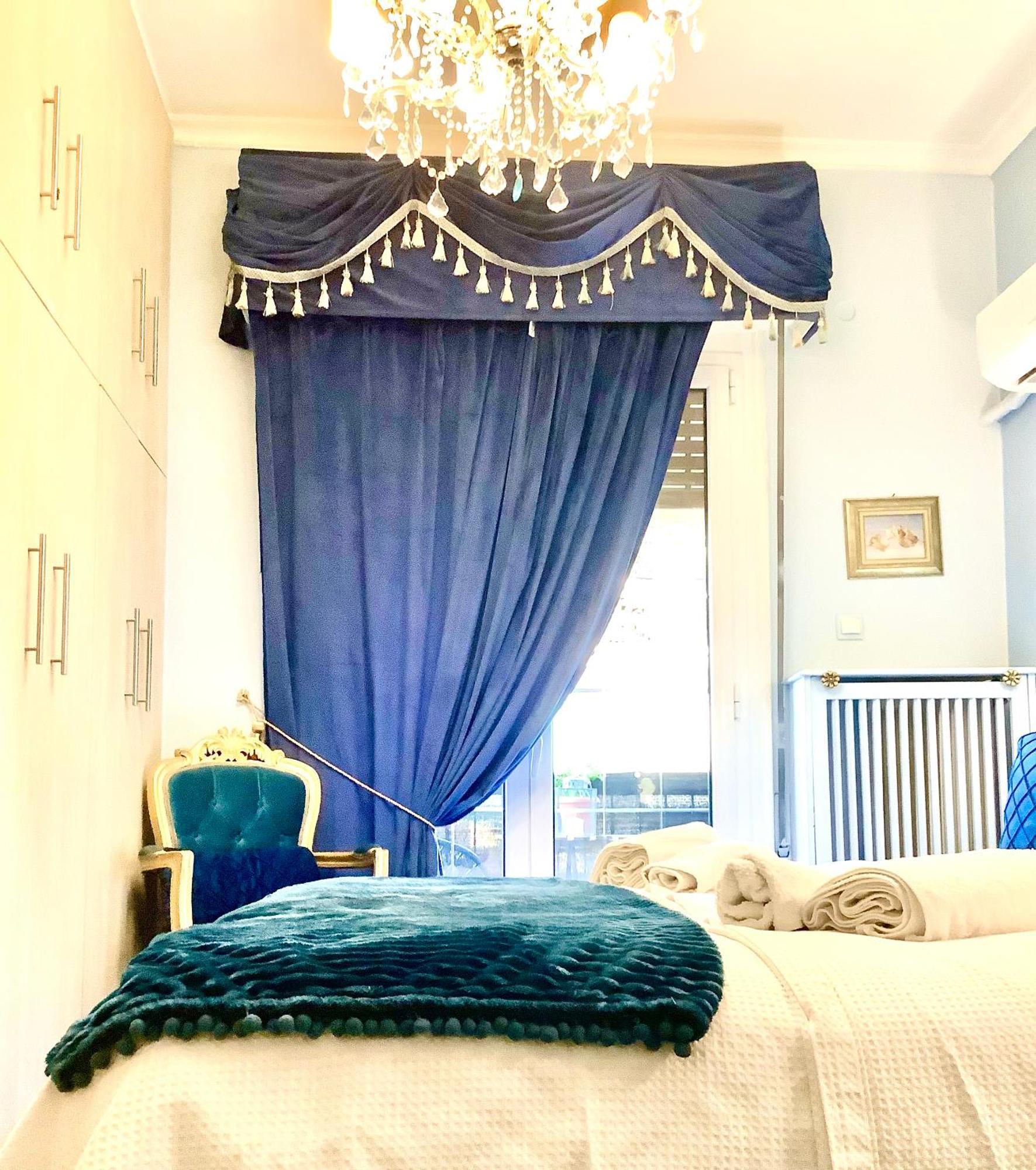 100 M2 Apartment In The Center Of Aten Exteriör bild